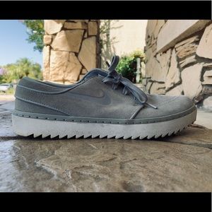 Men’s Nike Janoski Golf shoe
